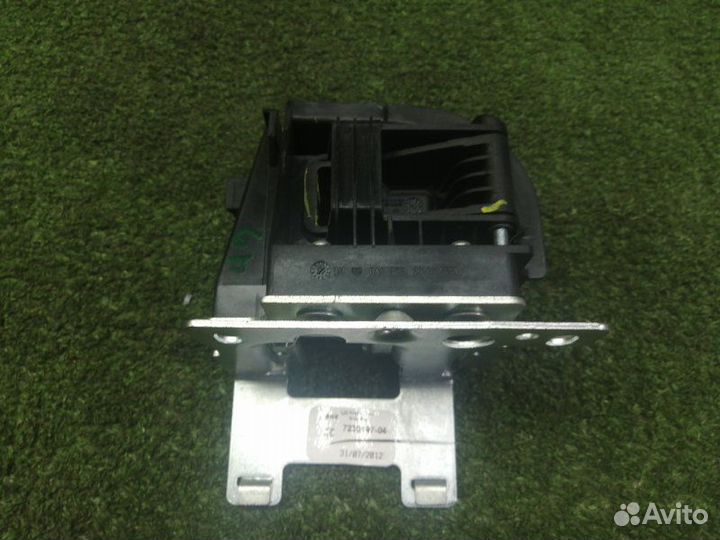 Кронштейн левый Bmw X3 F25 20DX N47N 2012