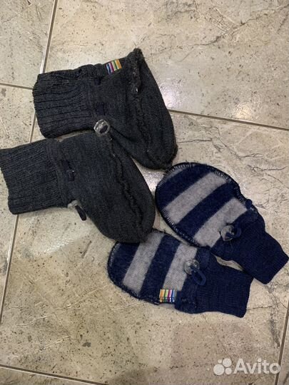 Варежки и пинетки Joha