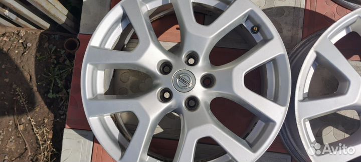 Диски оригинальные на Nissan Xtrail r18