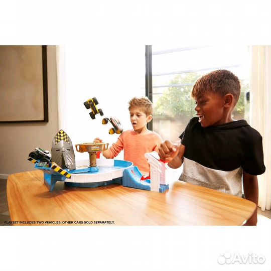 Набор игровой Hot Wheels Monster Trucks Столкновен