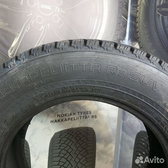 Nokian Tyres Hakkapeliitta R3 SUV 235/65 R17 108R