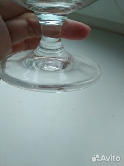 Пивные бокалы на ножке 0.5