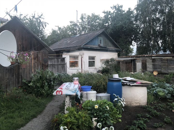 Дом 56 м² на участке 6,5 сот.