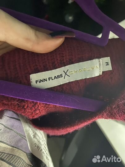 Вязаный свитер женский