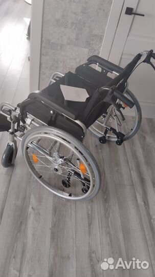 Инвалидная коляска новая