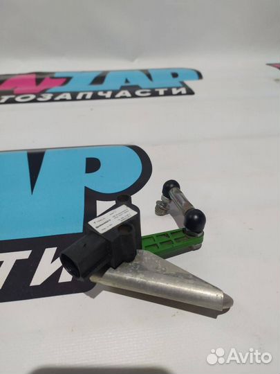 Датчик положения кузова Tesla Model 3 2020