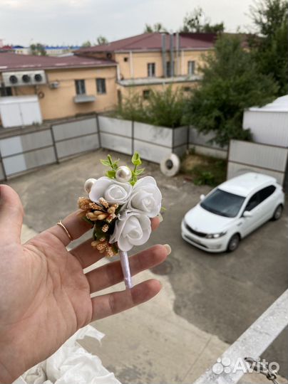 Бутоньерки свадебные