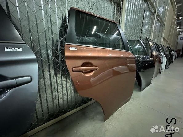 Дверь задняя правая Митсубиси Аутлендер 3 гф