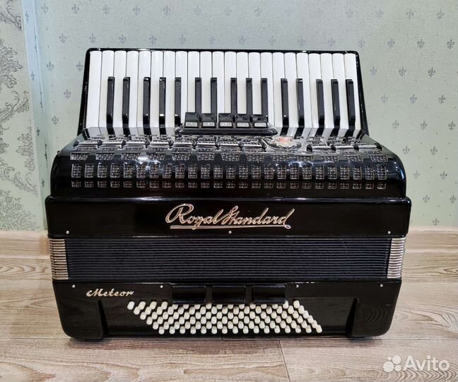 Аккордеон Royal standard