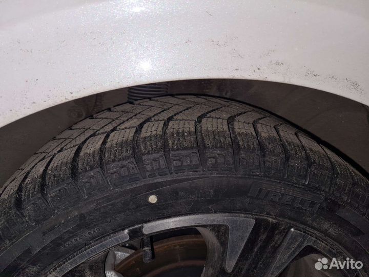 Pirelli Ice Zero FR 235/45 R18 98H