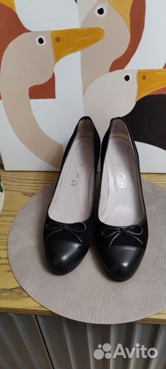 Замшевые туфельки 39 разм