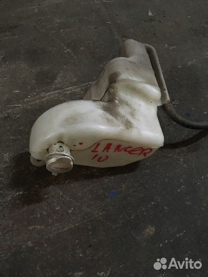 Бачок расширительный (Mitsubishi Lancer)