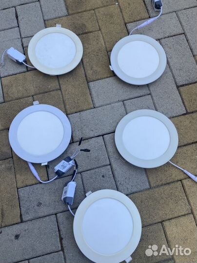 Светильник потолочный встраиваемый