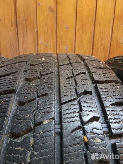Goodyear Ice Navi Zea 215/65 R16 102