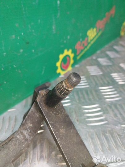 Трапеция дворников в сборе Peugeot 308 хечбэк 1.6Л