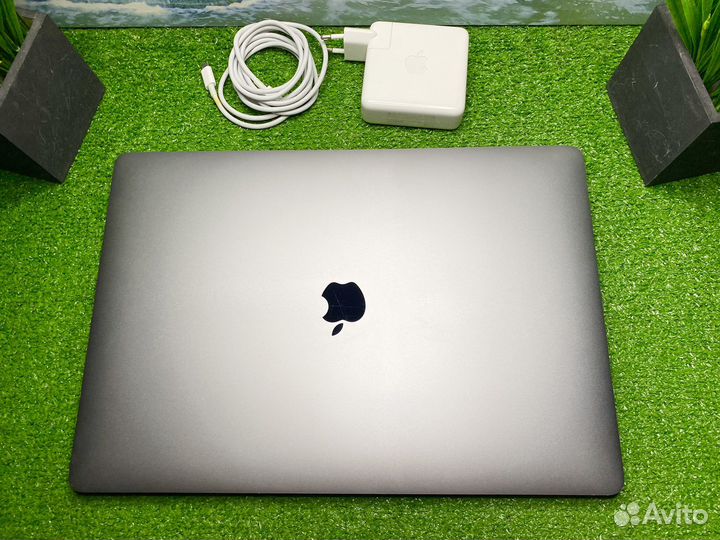 MacBook Pro 15 2017 i7 16gb 256gb/92-цикла