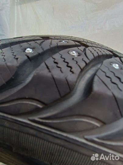 Goodyear UltraGrip Extreme 225/60 R17 98T