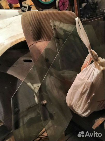 Стёкла ауди 80