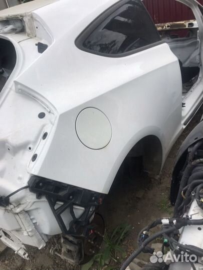 Заднее правое крыло на опель астра J GTC купе