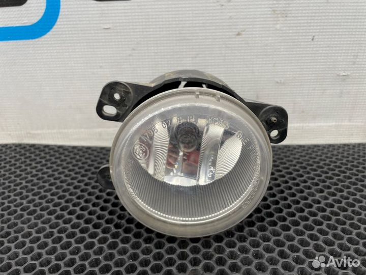 Фара противотуманная Jeep Grand Cherokee WK2 ERB