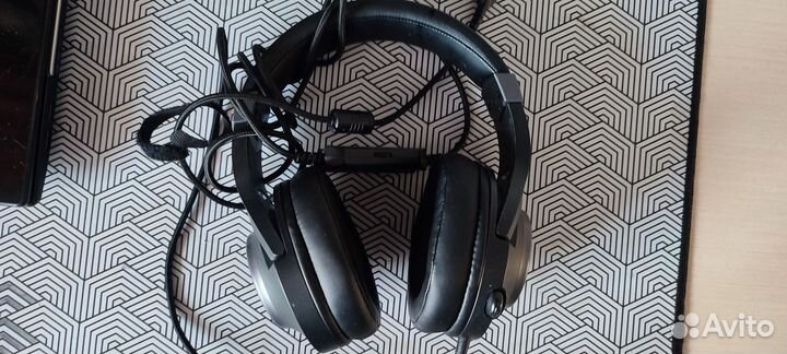 Проводные наушники с микрофоном