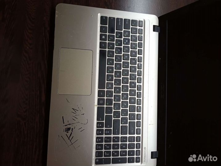 Ноутбук asus