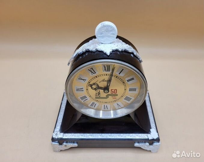 Часы настольные Агат 50 лет Победы ВОВ 15*13,5*9см
