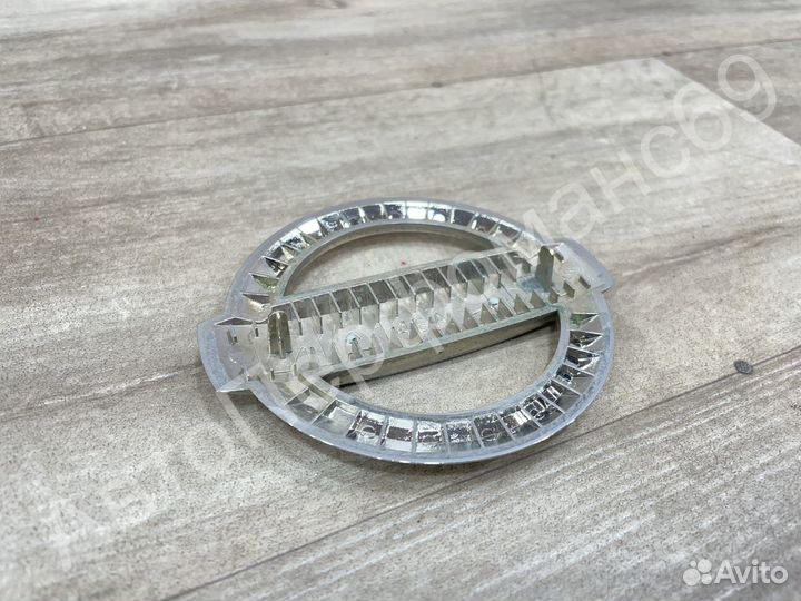 Эмблема задняя Nissan Qashqai J11