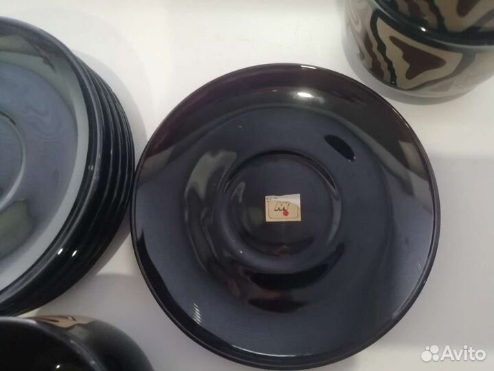 Чайные чашки с блюдцами