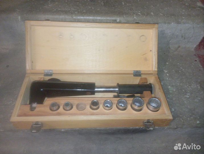 Динамометрический торсионный ключ