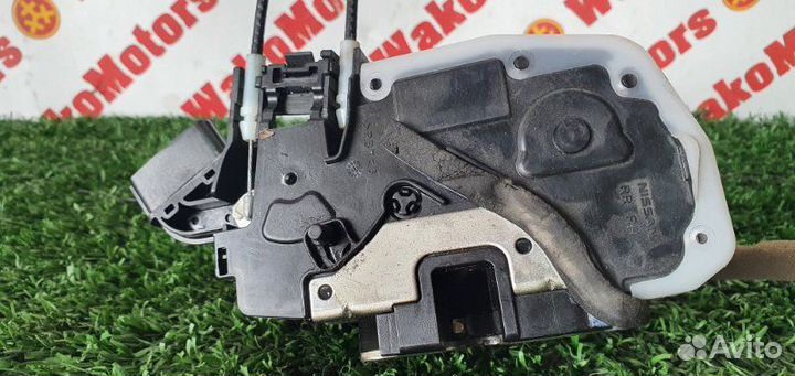 Замок боковой двери задний правый Nissan Note E11