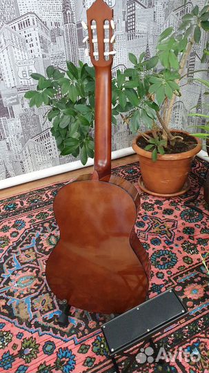 Классическая гитара yamaha c40
