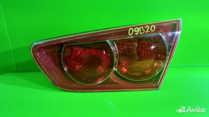 Фонарь внутренний правый для Mitsubishi Lancer 10