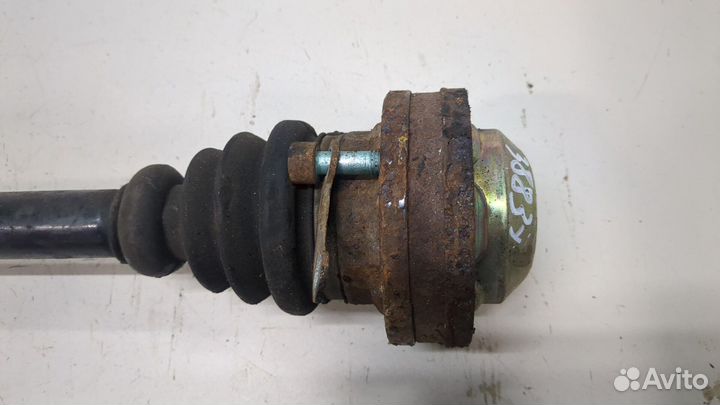 Полуось левая передняя Audi A4 (B7)