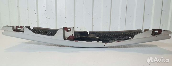 Решетка радиатора Mitsubishi Carisma Дорестайлинг