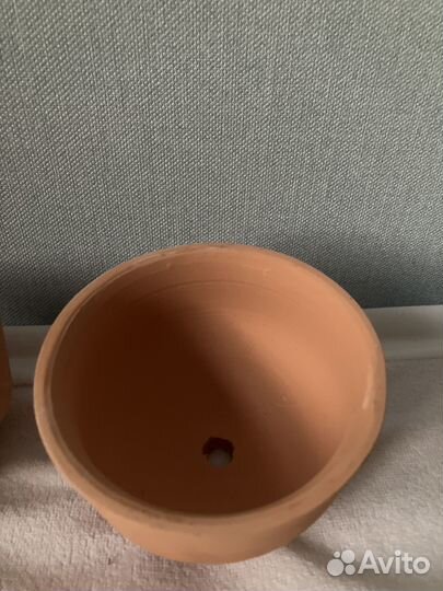 Терракотовый горшок маленький