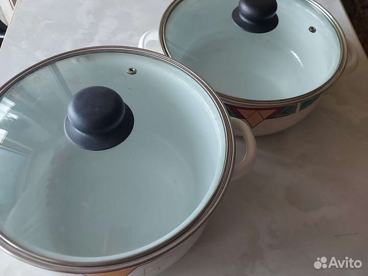 Кастрюля эмалированная новая