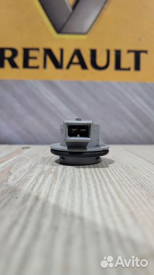 Цоколь фары птф туманки Renault megane 3 Лев