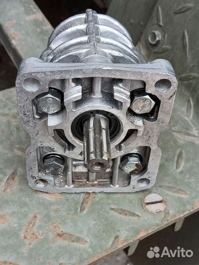 Насос нш 10 левый