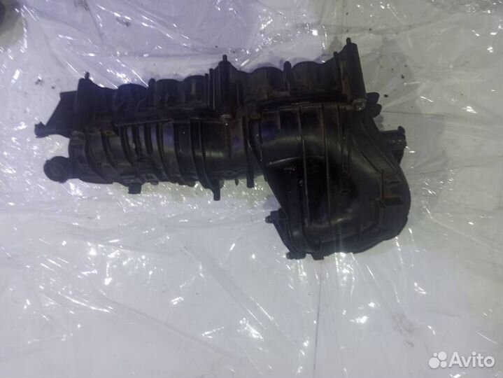 Впускной коллектор 11618507239