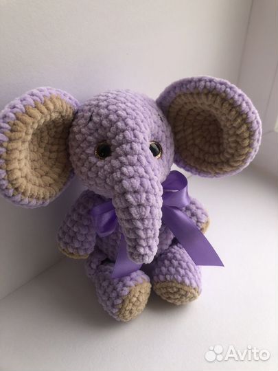 Вязаная игрушка Слоник