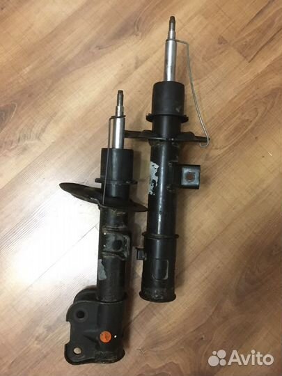 Передняя стойка Kia Sorento 14г