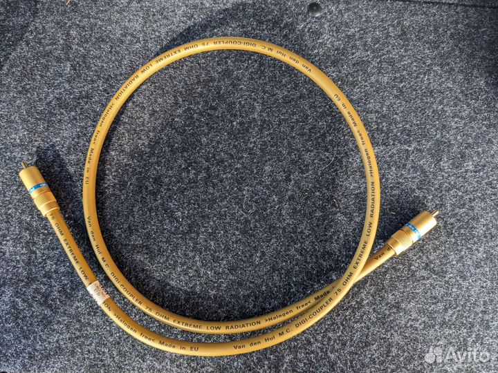 VDH the digi-coupler 75 om RCA 1 м