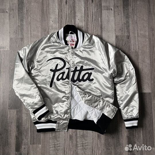 Бомбер куртка Patta x Mitchell Ness original