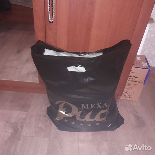 Отдам даром женские вещи