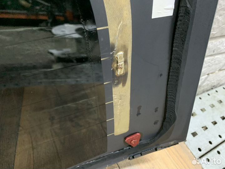 Range Rover Evoque Стекло двери багажника