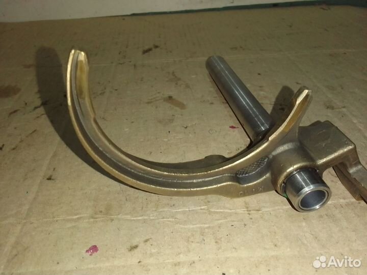 Вилка с штоком 1-2 передачи Ford Focus 2