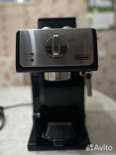 Кофеварка рожковая delonghi ECP33.21, черный