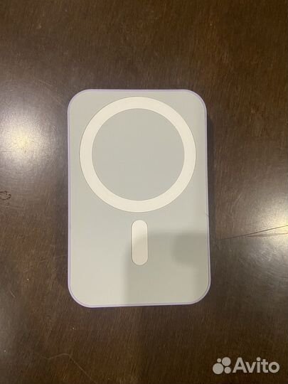 Повербанк с беспроводной зарядкой