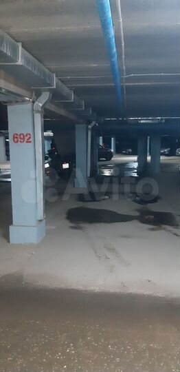 Машиноместо, 18 м²